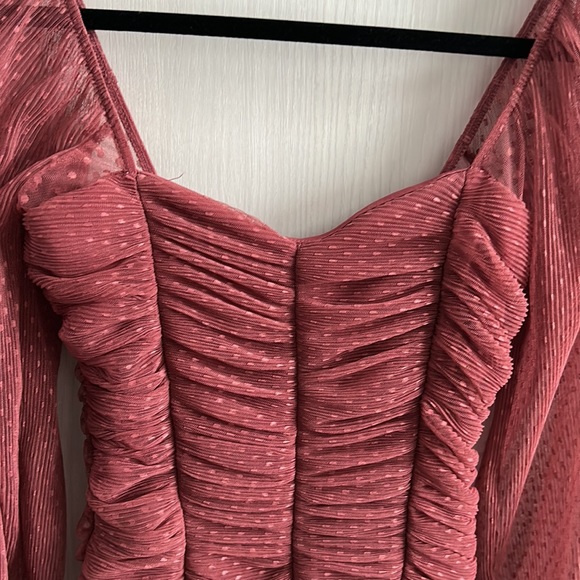 NWOT Revamped bell sleeve rusched mini dress dusty rose size m - Picture 4 of 8